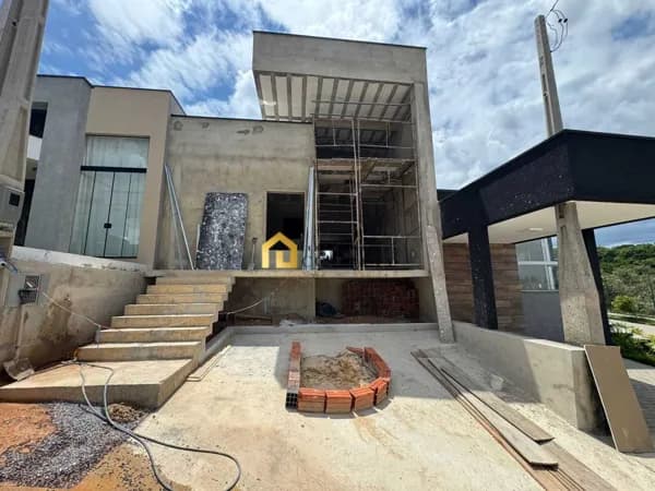 Casa assobradada com 3 quartos no bairro Villagio Horto Florestal em Sorocaba/SP