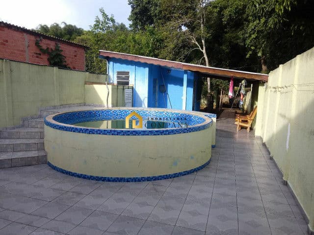 Chácara em Araçoiaba da Serra com Linda Cozinha e Piscina