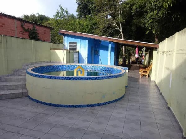 Chácara em Araçoiaba da Serra com Linda Cozinha e Piscina