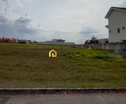 Terreno Exclusivo à Venda no Condomínio Saint Charbel, Araçoiaba da Serra/SP