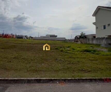 Terreno Exclusivo à Venda no Condomínio Saint Charbel, Araçoiaba da Serra/SP