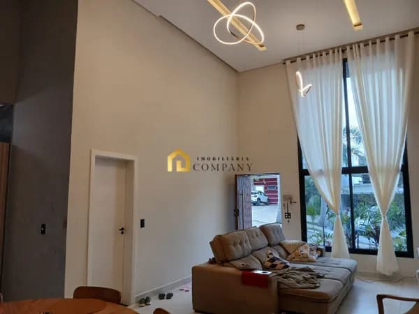 Casa no Condomínio Golden Park I