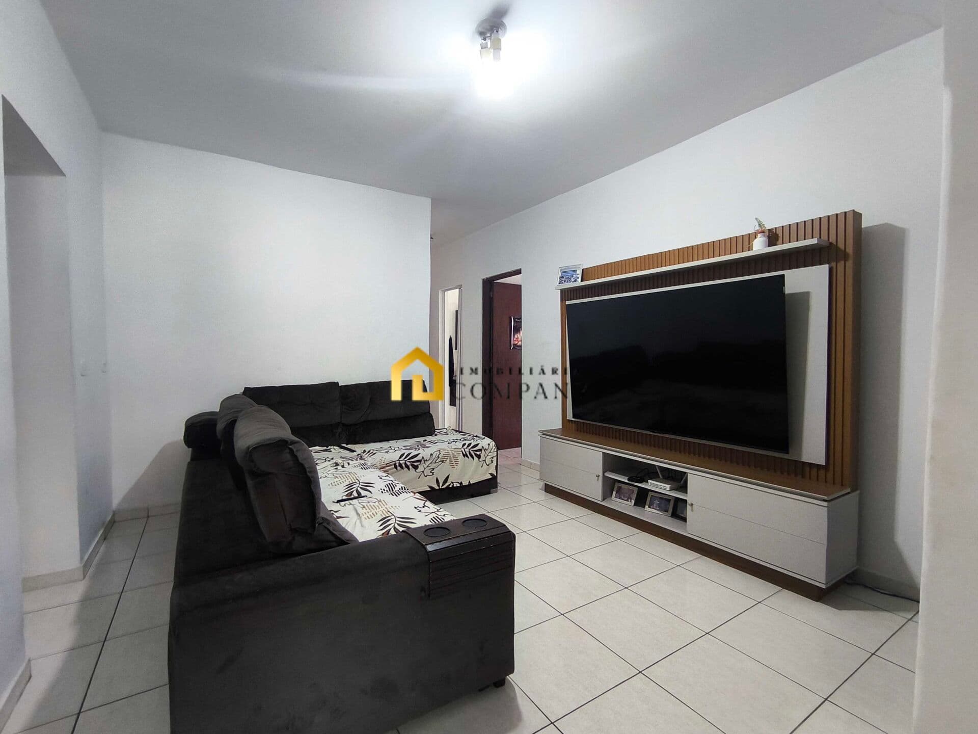 Casa térrea com corredor dos dois lados - Salto de Pirapora