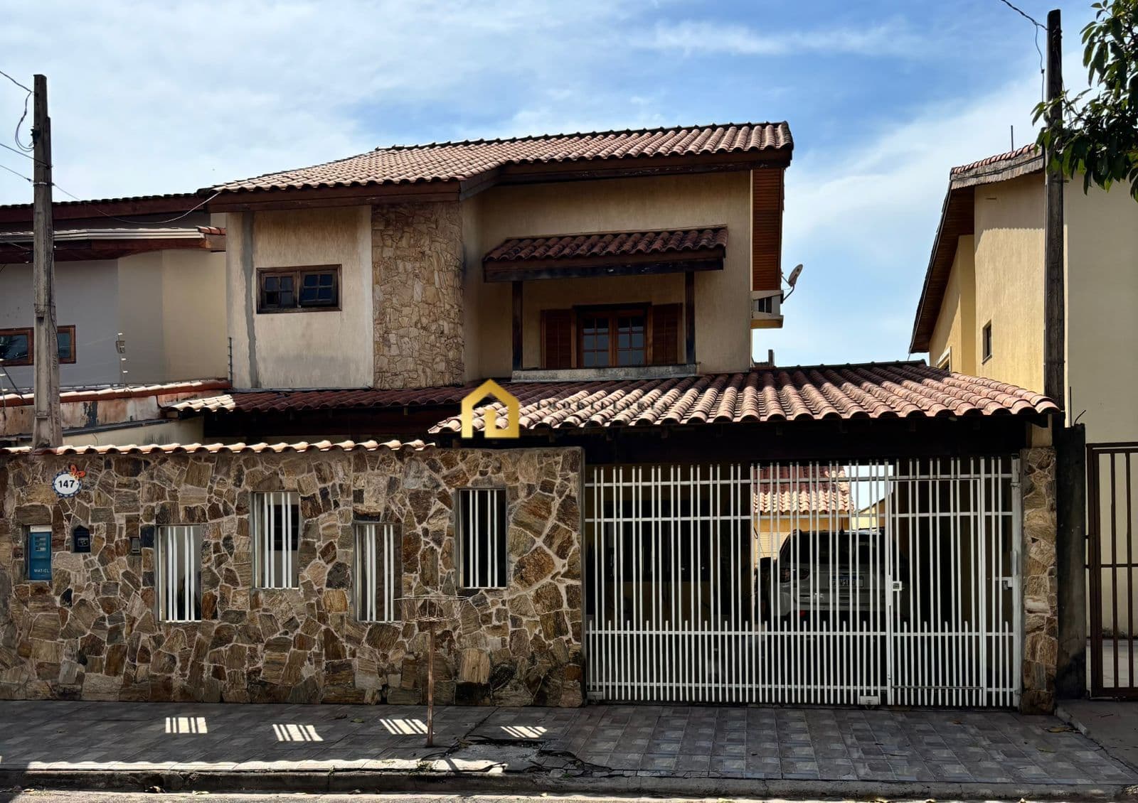 Sobrado no Jd. Deolinda - Excelente espaço, local seguro e tranquilo - Sorocaba/SP