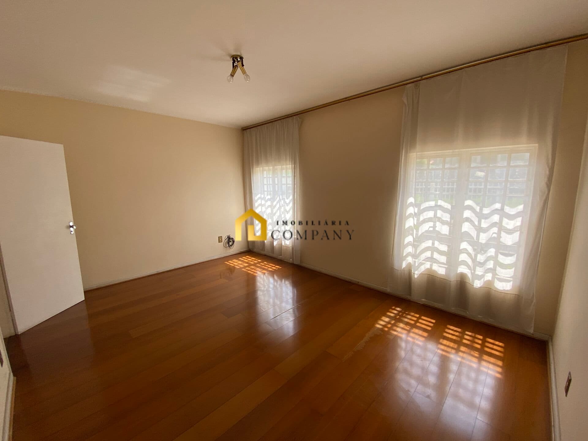 Casa térrea à venda na Vila Jardini em Sorocaba SP