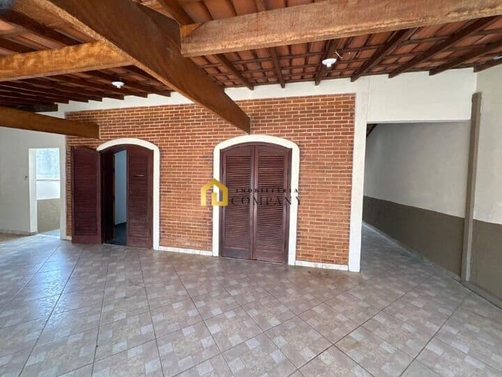 Casa Térrea localizada no bairro Nova Araçoiaba-Araçoiaba da Serra/SP
