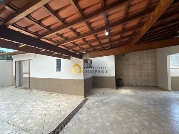 Casa Térrea localizada no bairro Nova Araçoiaba-Araçoiaba da Serra/SP