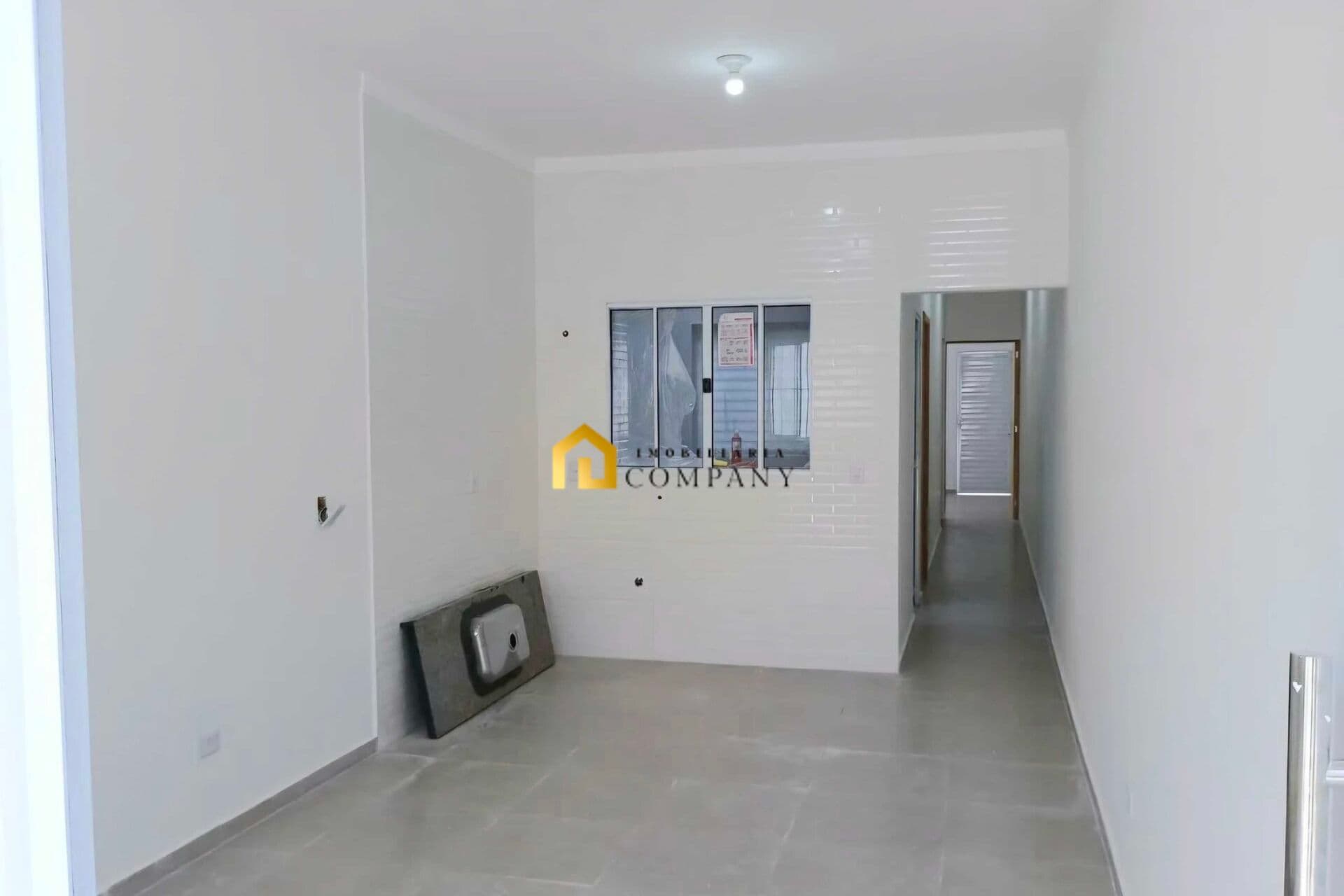 Casa térrea á venda em rua pública, no Parque São Bento, Zona Norte, em Sorocaba/SP.