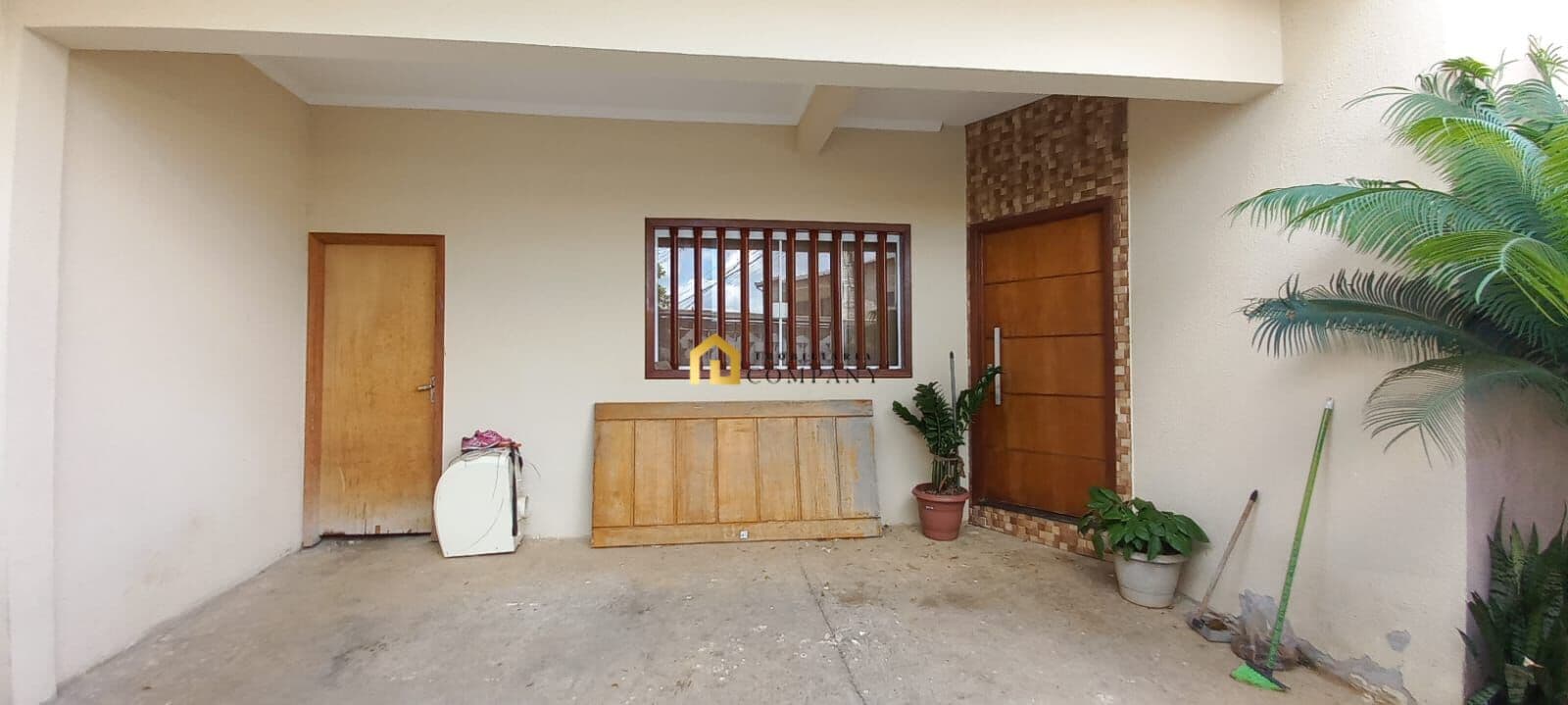 Sobrado com 5 dormitórios e 3 suítes, localizado no Jardim Paulista na Zona Norte de Sorocaba.