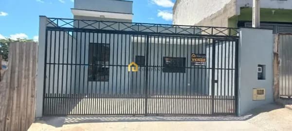 Casa e no Jardim Santa Bárbara, em Sorocaba/SP