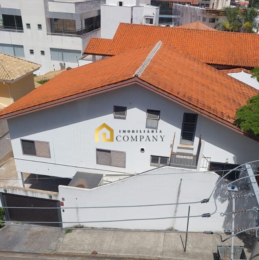 Casa Comercial no Jardim Faculdade, ao lado do Campolim