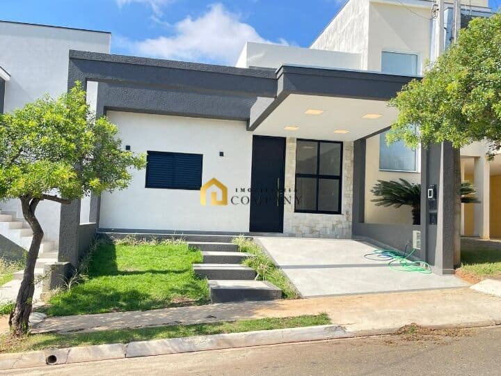 Casa térrea com 3 quartos no Condomínio Horto Florestal 3 em Sorocaba/SP
