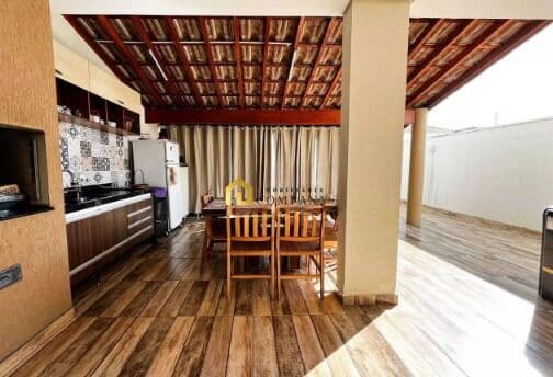 Casa Sobrado com 3 quartos no Condomínio Golden Park Residence II