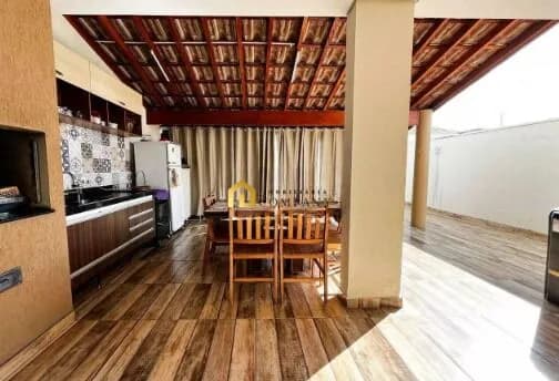 Casa Sobrado com 3 quartos no Condomínio Golden Park Residence II