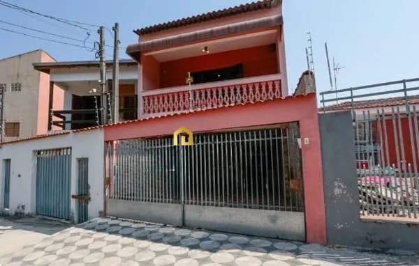 Sobrado localizado no bairro Vila Barão em Sorocaba/SP
