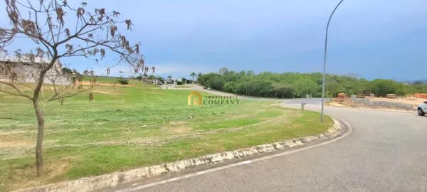 Terreno à venda no Condomínio Residencial UP