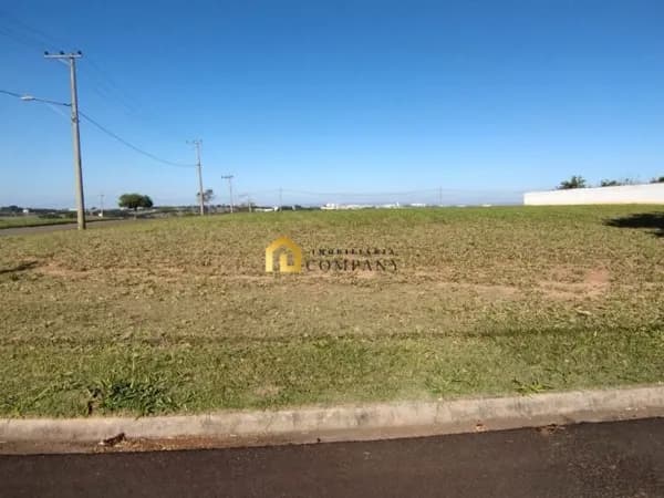 Terreno Exclusivo à Venda no Condomínio Saint Charbel, Araçoiaba da Serra/SP