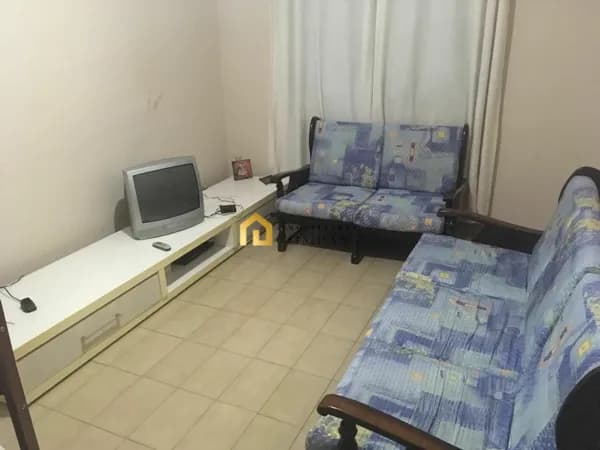 Apartamento na Av. General Carneiro.