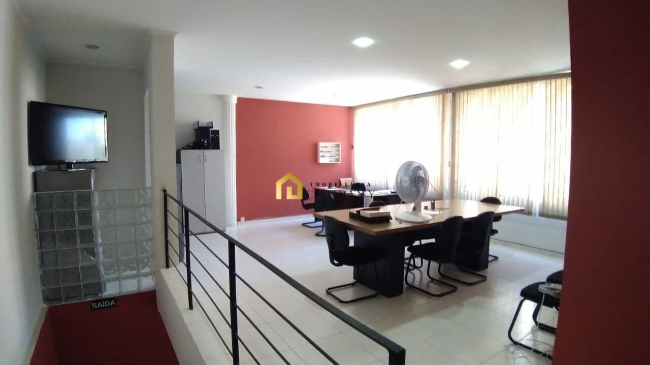 Prédio Comercial/Industrial - Localização estratégica