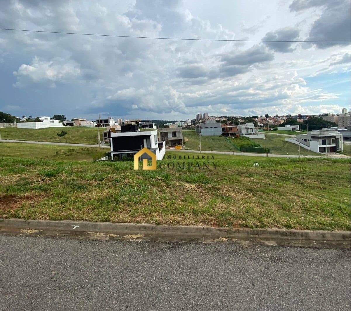 Terreno no Condomínio Bougainville em Sorocaba/SP