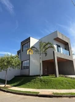 Casa em Condomínio Terras de São Francisco.