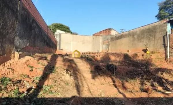 Terreno à venda em rua pública, no bairro Cidade Jardim, zona oeste de Sorocaba/SP