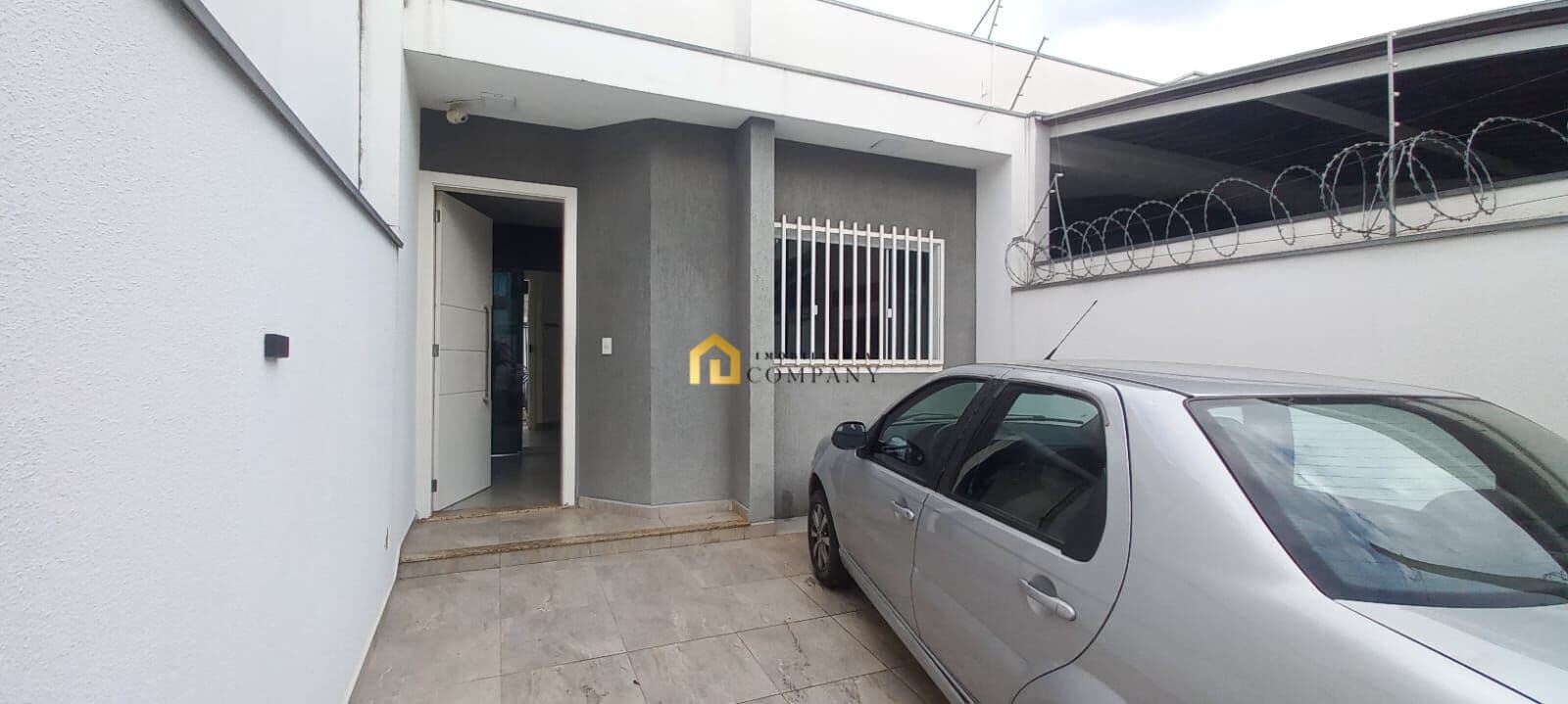 Casa linda e aconchegante, ideal para quem busca conforto e uma boa logística de vida para a família