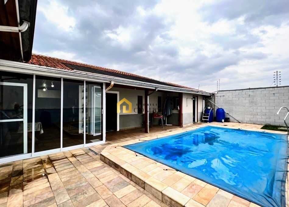 Casa térrea à venda em condomínio, Sorocaba/SP.