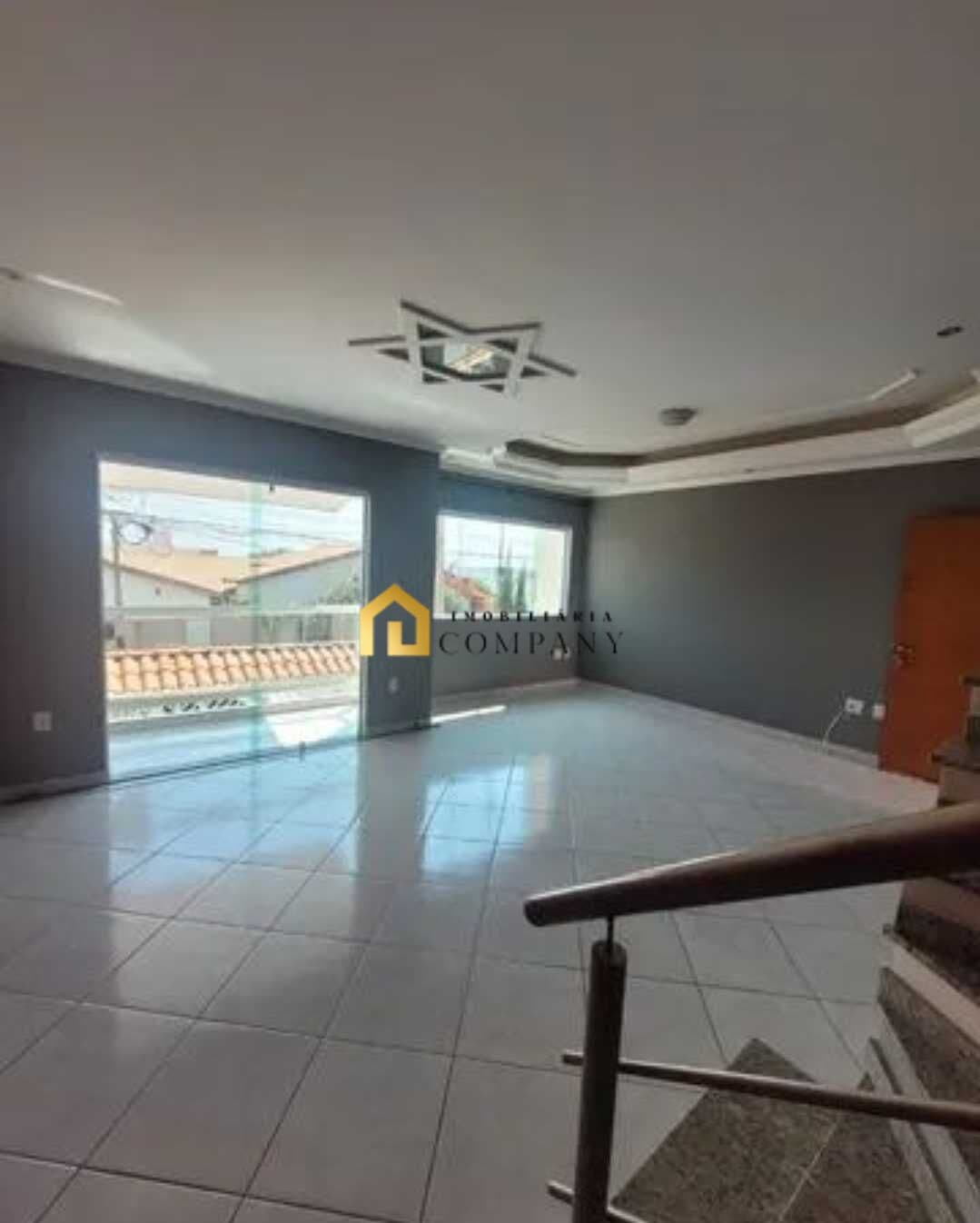 Casa sobrado à venda na Zona Leste de Sorocaba/SP.