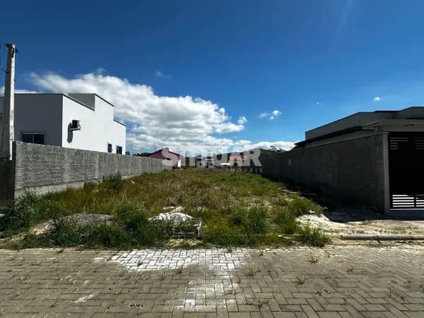 Pronto para construí na Pescaria Brava