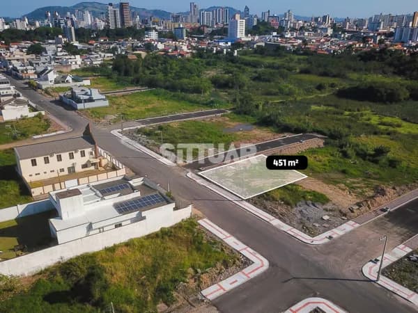Terreno à Venda, Bairro Revoredo, Tubarão/SC