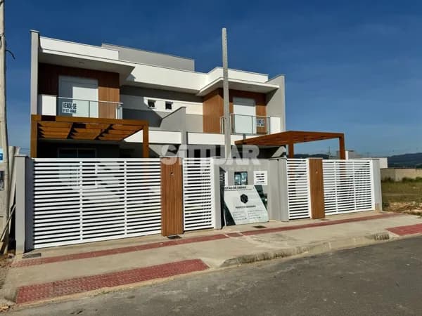 Casa Geminada à Venda – Monte Castelo, Tubarão/SC