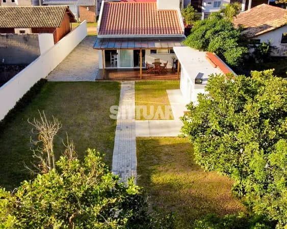 Casa em frente à Lagoa, Ponta da Barra, Laguna SC