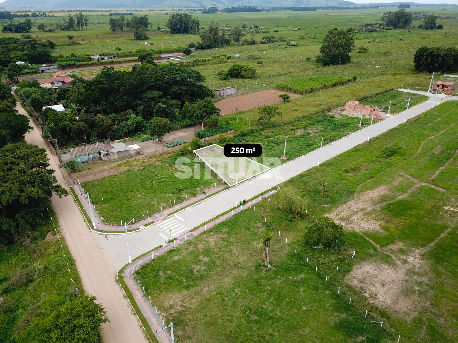 Terreno à Venda — Loteamento Jardins, Praia Redonda, Tubarão/SC