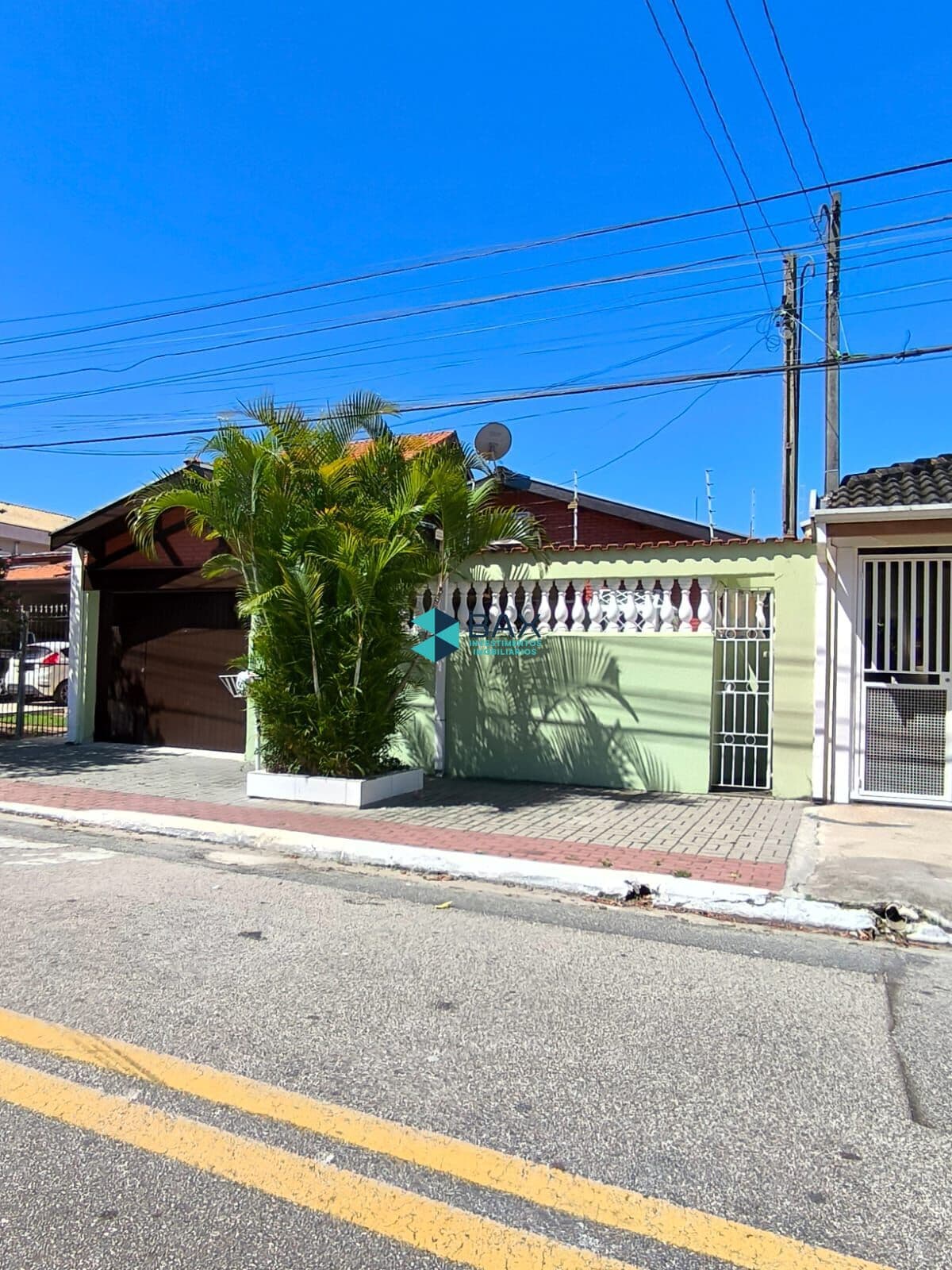 Casa em São José dos Campos - Jardim das Indústrias
