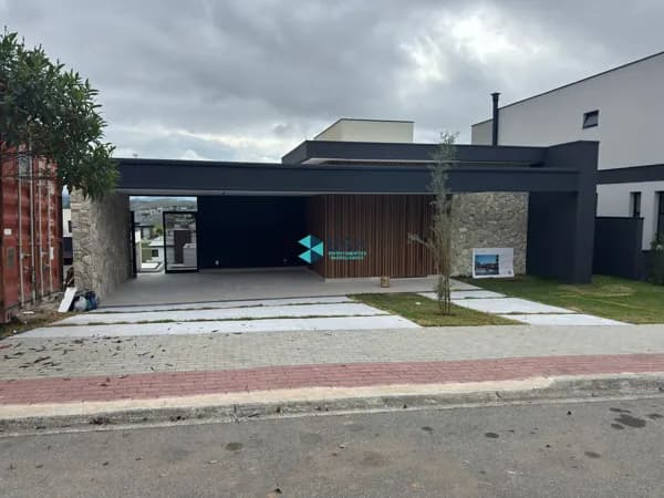 Casa em São José dos Campos - Urbanova