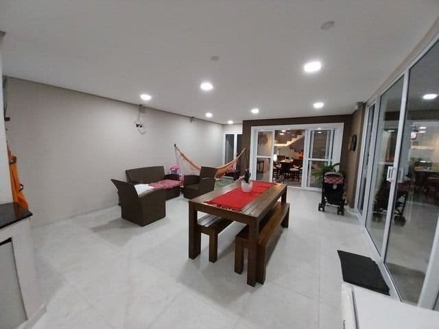 Casa em São José dos Campos - Urbanova