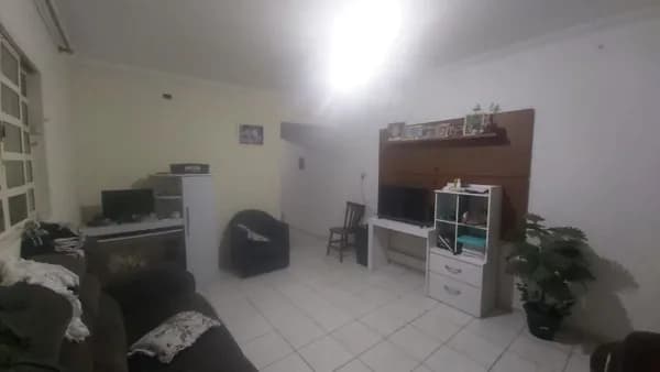 Casa em São José dos Campos - Chácaras Araújo