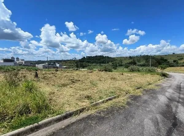 Lote/Terreno em São José dos Campos - Portal dos Passaros