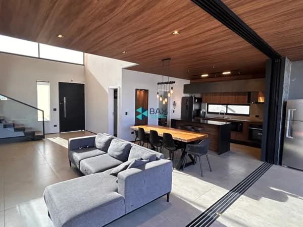 Casa em São José dos Campos - Loteamento Floresta