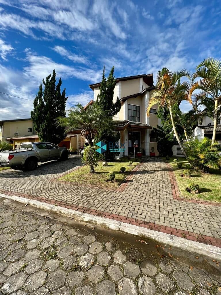 Sobrado Alto Padrão - Conj. Residencial Esplanada do Sol - Esplanada do Sol - 450 m² Terreno - 431 m² Construída - 5 Suítes - 4 Vagas