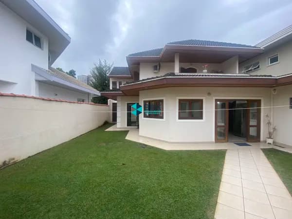 Casa em São José dos Campos - Jardim das Colinas