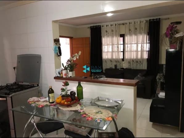 Casa em São José dos Campos - Jardim Nova Flórida