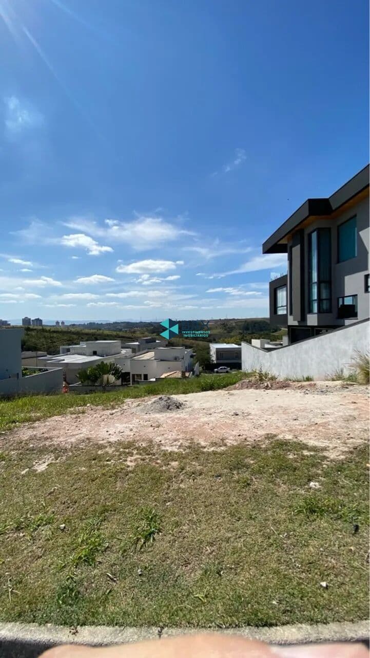 Terreno - Condomínio Verana - 368,94m² Área do Terreno - Declive