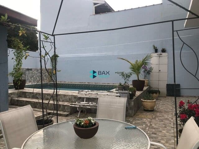 Casa em São José dos Campos - Jardim Valparaíba