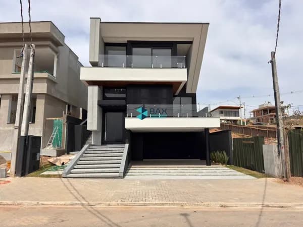 Casa em São José dos Campos - Parque Residencial Aquarius