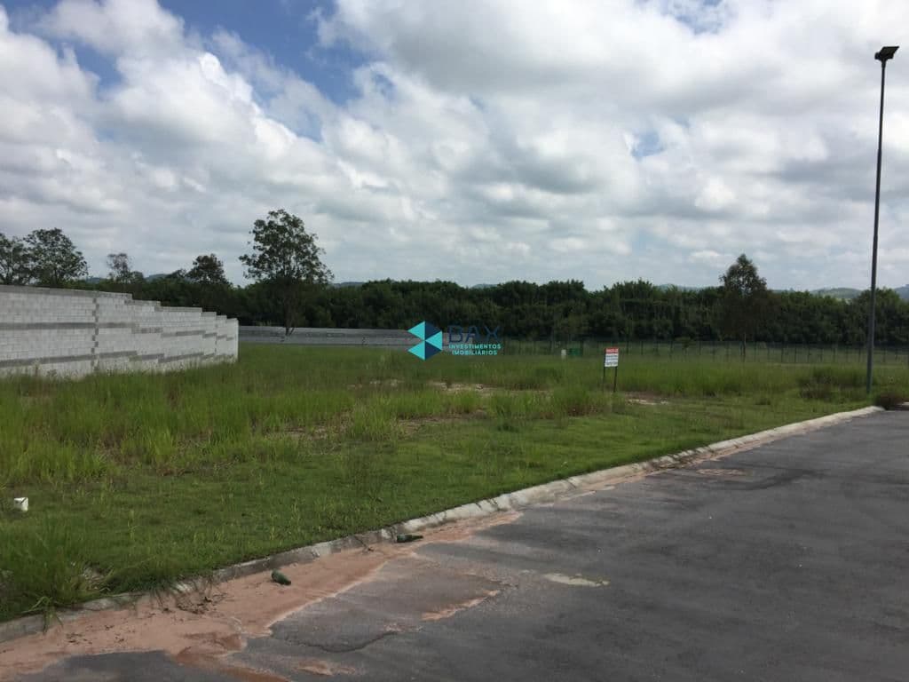 TERRENO NO CONDOMÍNIO COLINAS DO PARATEHY NORTE/ SJC