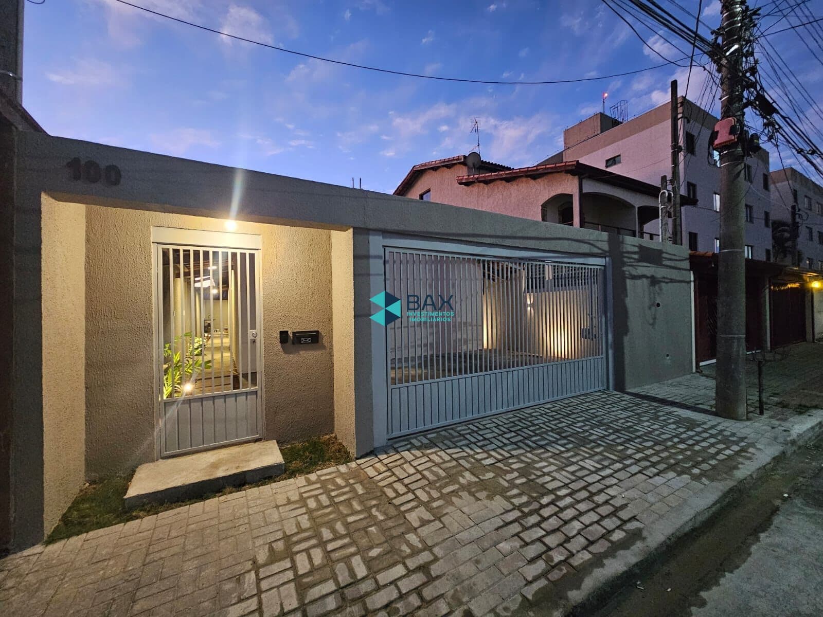 Casa Térrea - Jardim das Industrias - 250 m2 Terreno 140 m2 Área Construída - 3 Dormitórios - 1 Suíte - 3 Vaga