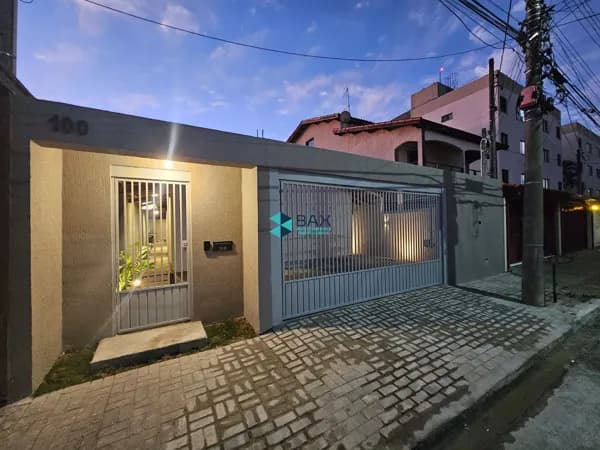 Casa Térrea - Jardim das Industrias - 250 m2 Terreno 140 m2 Área Construída - 3 Dormitórios - 1 Suíte - 3 Vaga