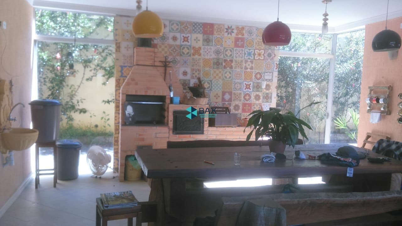 Casa em São José dos Campos - Freitas